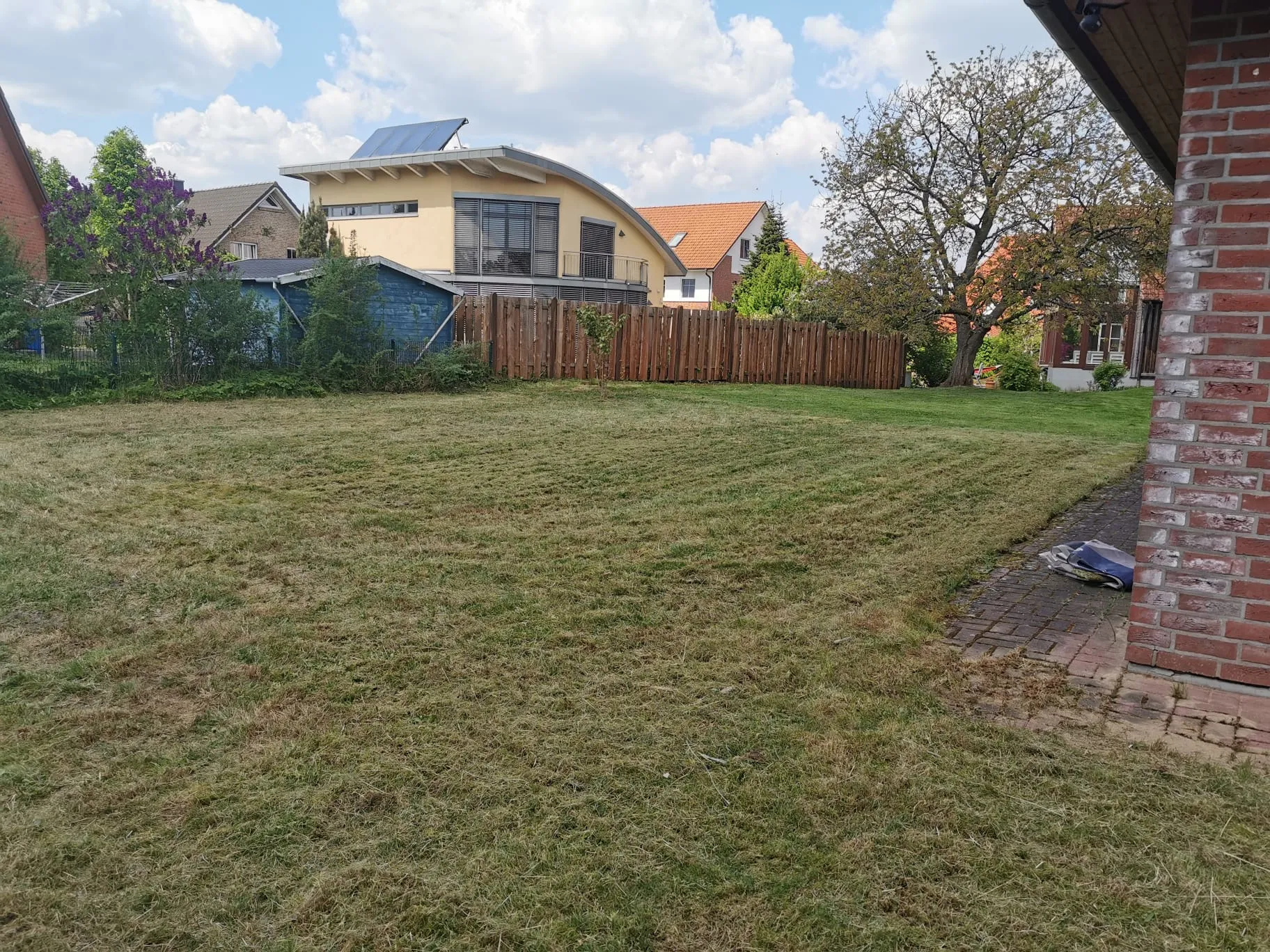 Gartenpflege Tornesch Nachher - Nachhaltige Beetpflege.