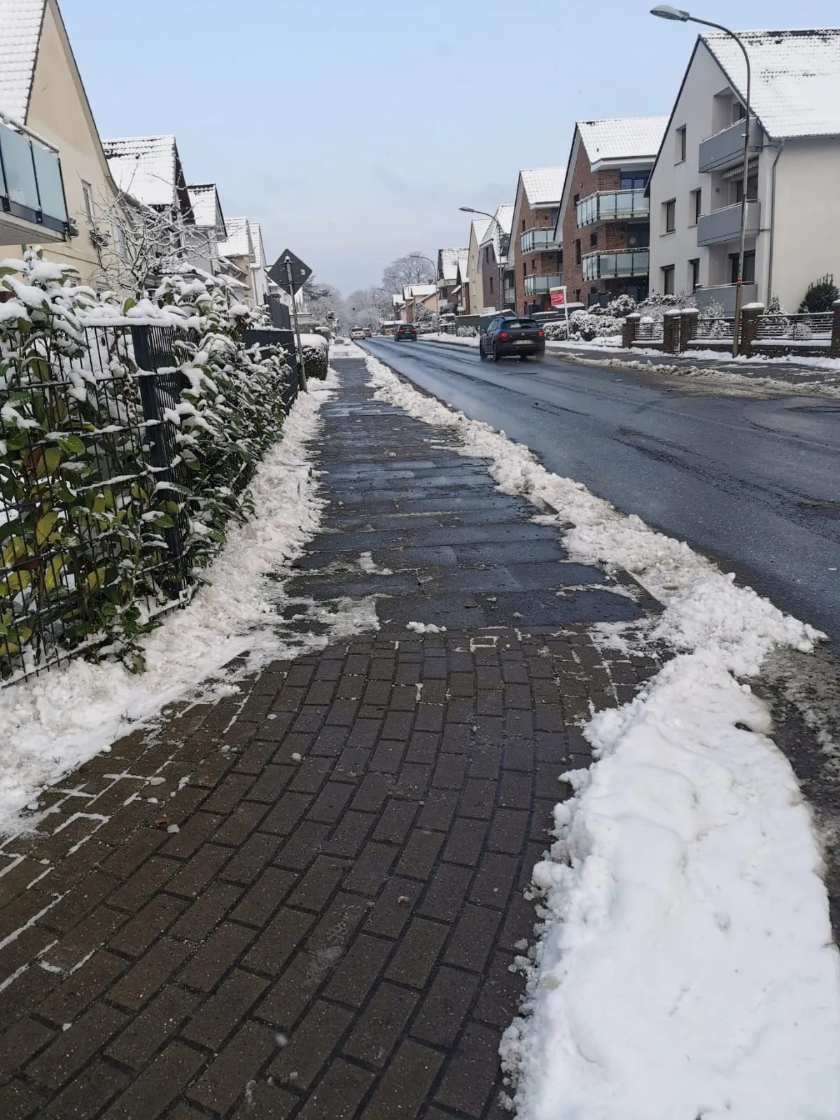Winterdienst Kreis Pinneberg Nachher - Sicherheit auch bei Schnee.